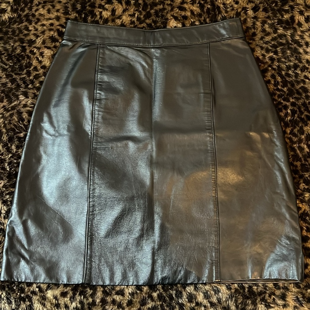 Cayenne 100% Leather Skirt Black XS-S | Vintage Made in Korea